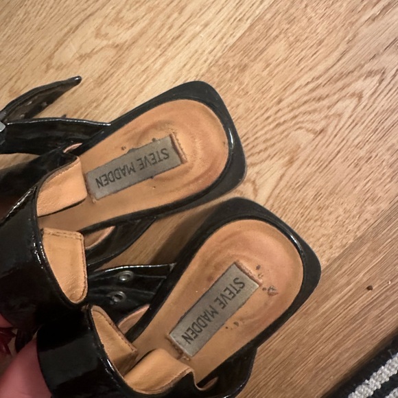 Graya black patent leather Steve Madden shoes - size 7 - Picture 5 of 5